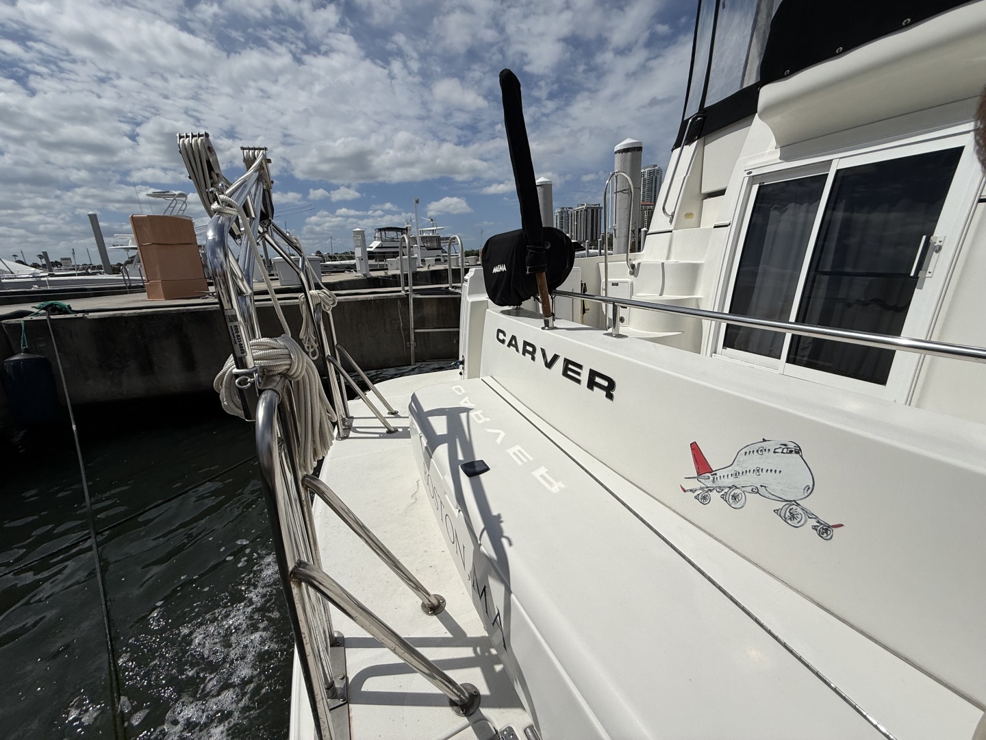 Mist Approach 44ft Carver Yacht For Sale