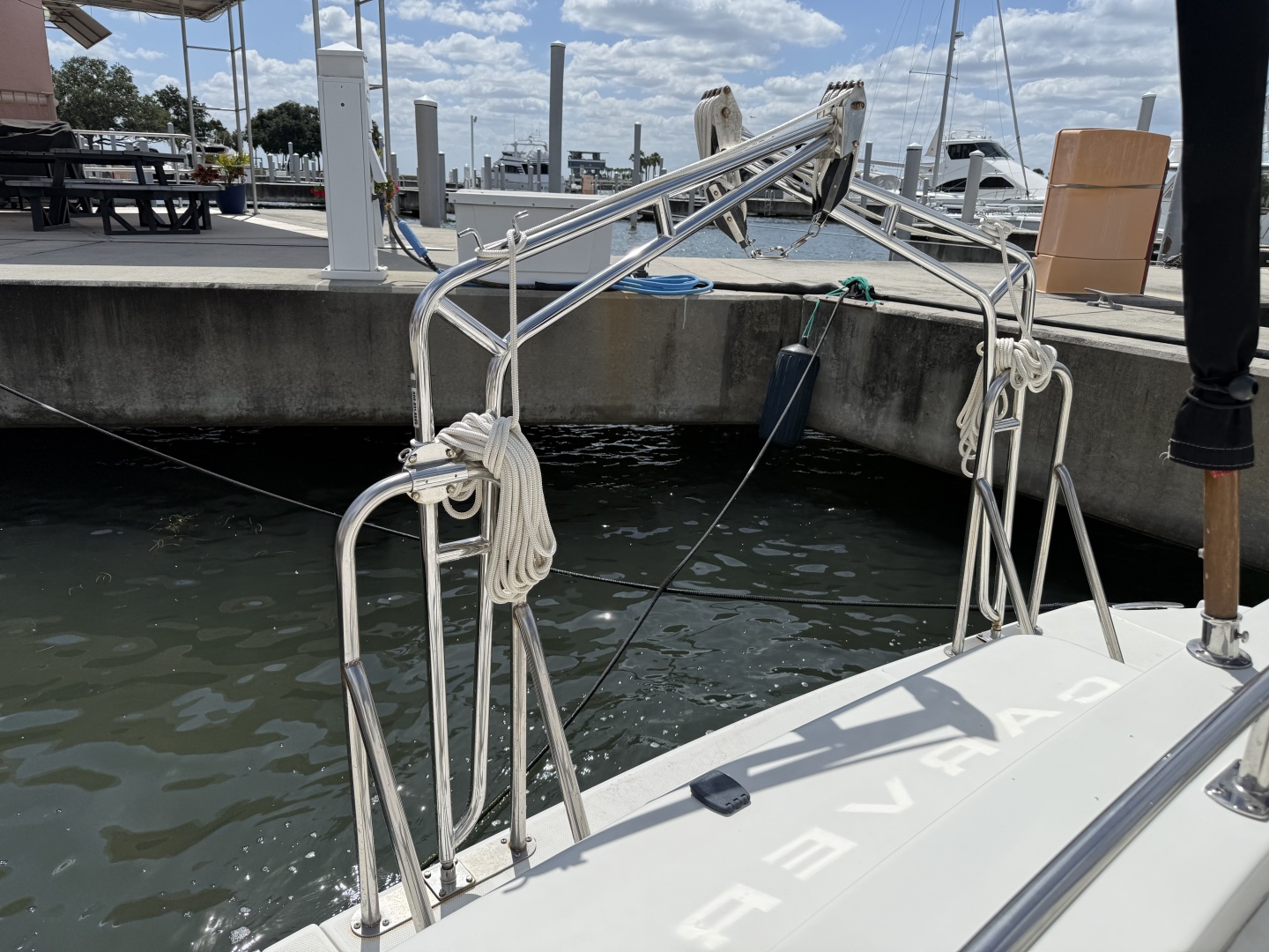 Mist Approach 44ft Carver Yacht For Sale