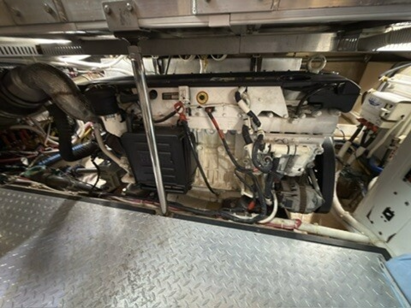 Mist Approach 44ft Carver Yacht For Sale