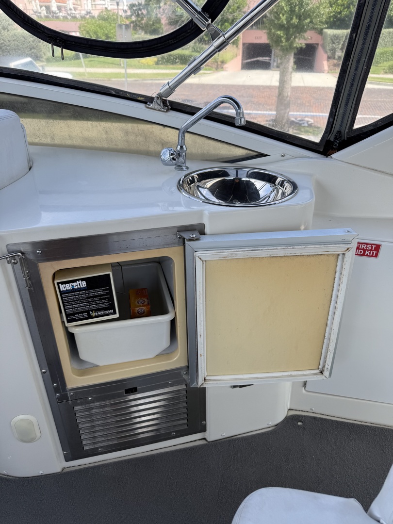 Mist Approach 44ft Carver Yacht For Sale