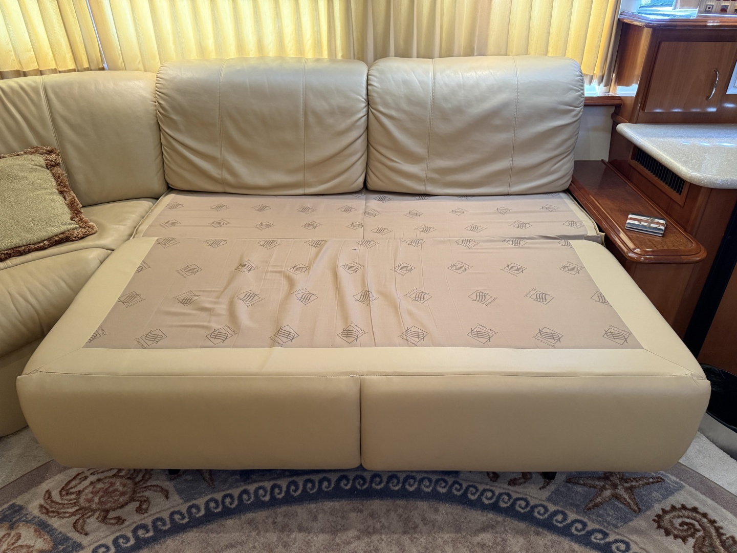 Mist Approach 44ft Carver Yacht For Sale