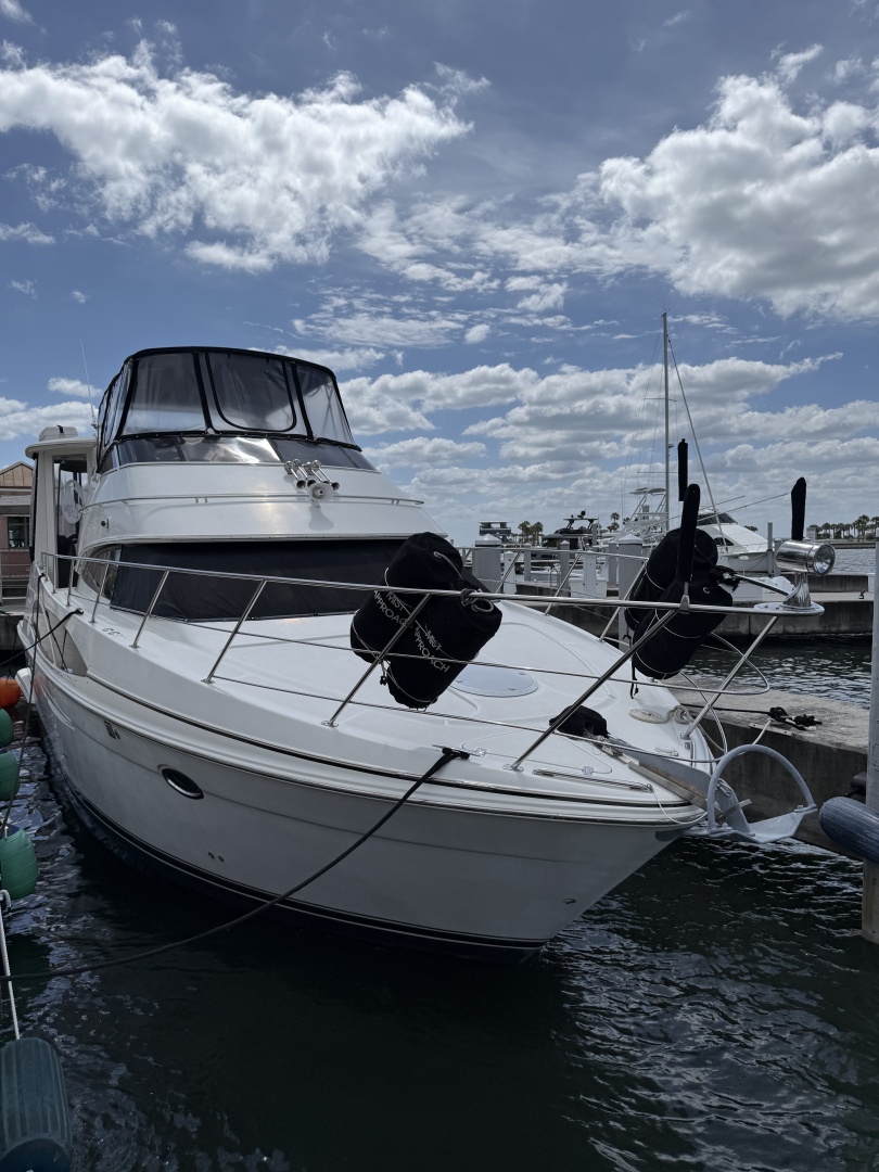 Mist Approach 44ft Carver Yacht For Sale