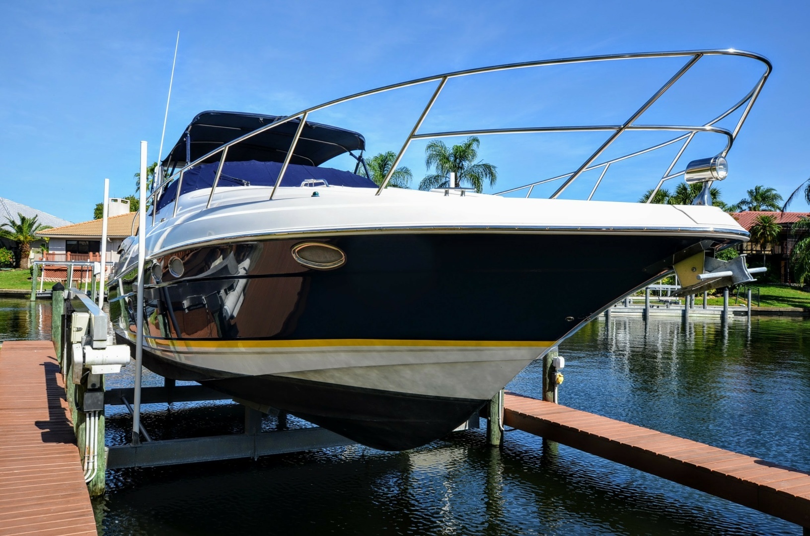 2005 Regal 3560 Express