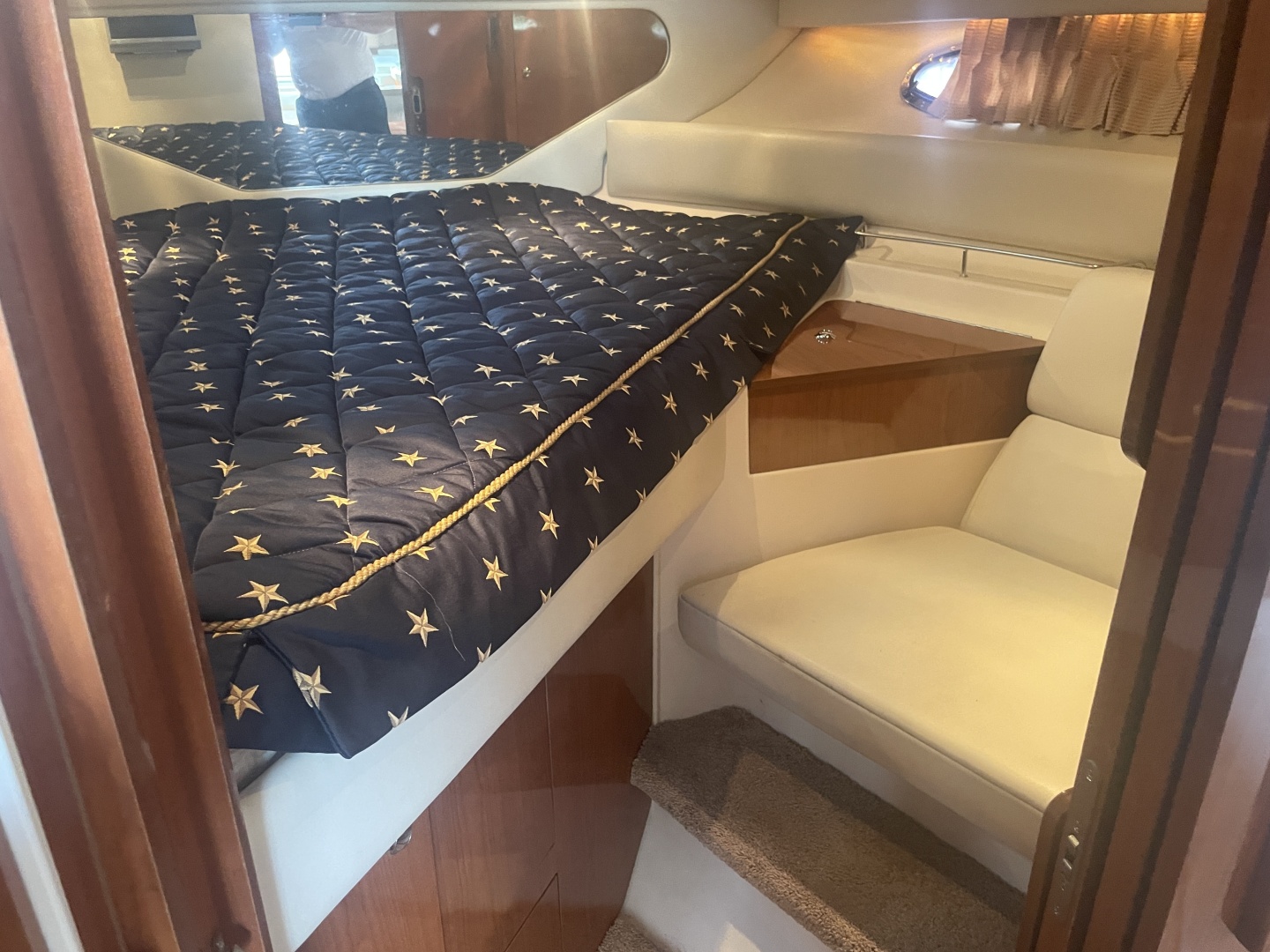 2005 Regal 3560 Express