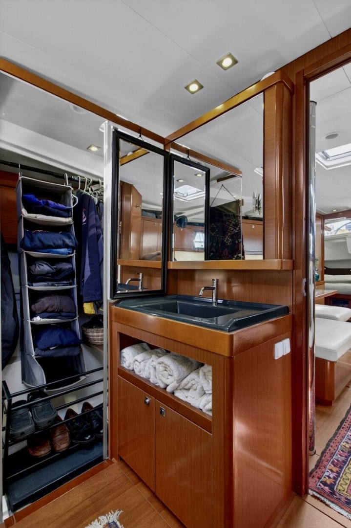 2012 Beneteau Oceanis 48