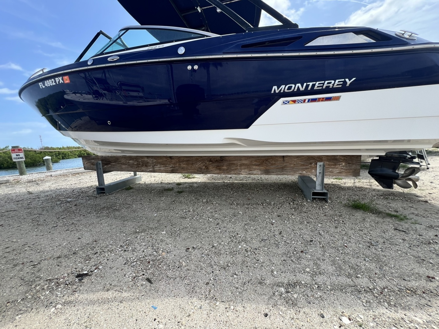 Blue Bayou 26ft Monterey Yacht For Sale