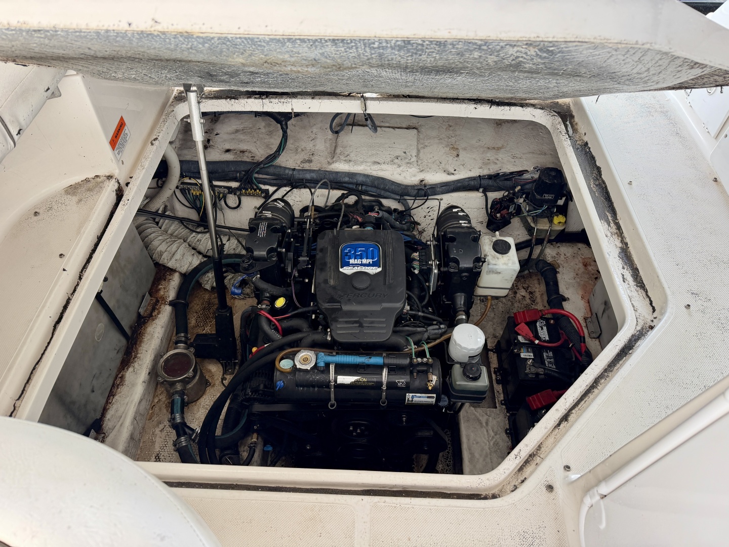 2008 Rinker 280 Express Cruiser