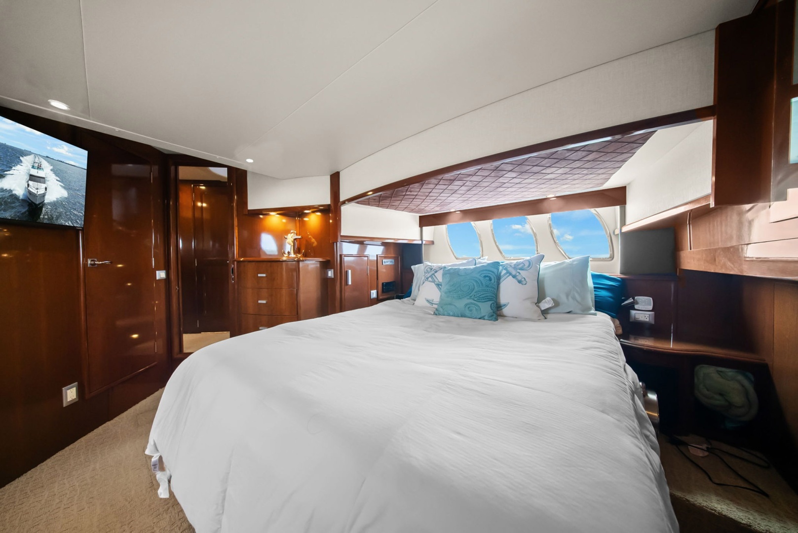 LADY CAPE 56ft Carver Yacht For Sale