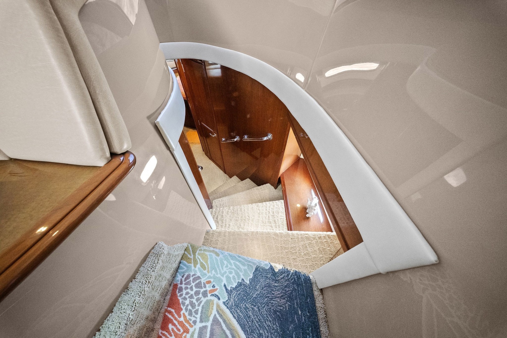 LADY CAPE 56ft Carver Yacht For Sale