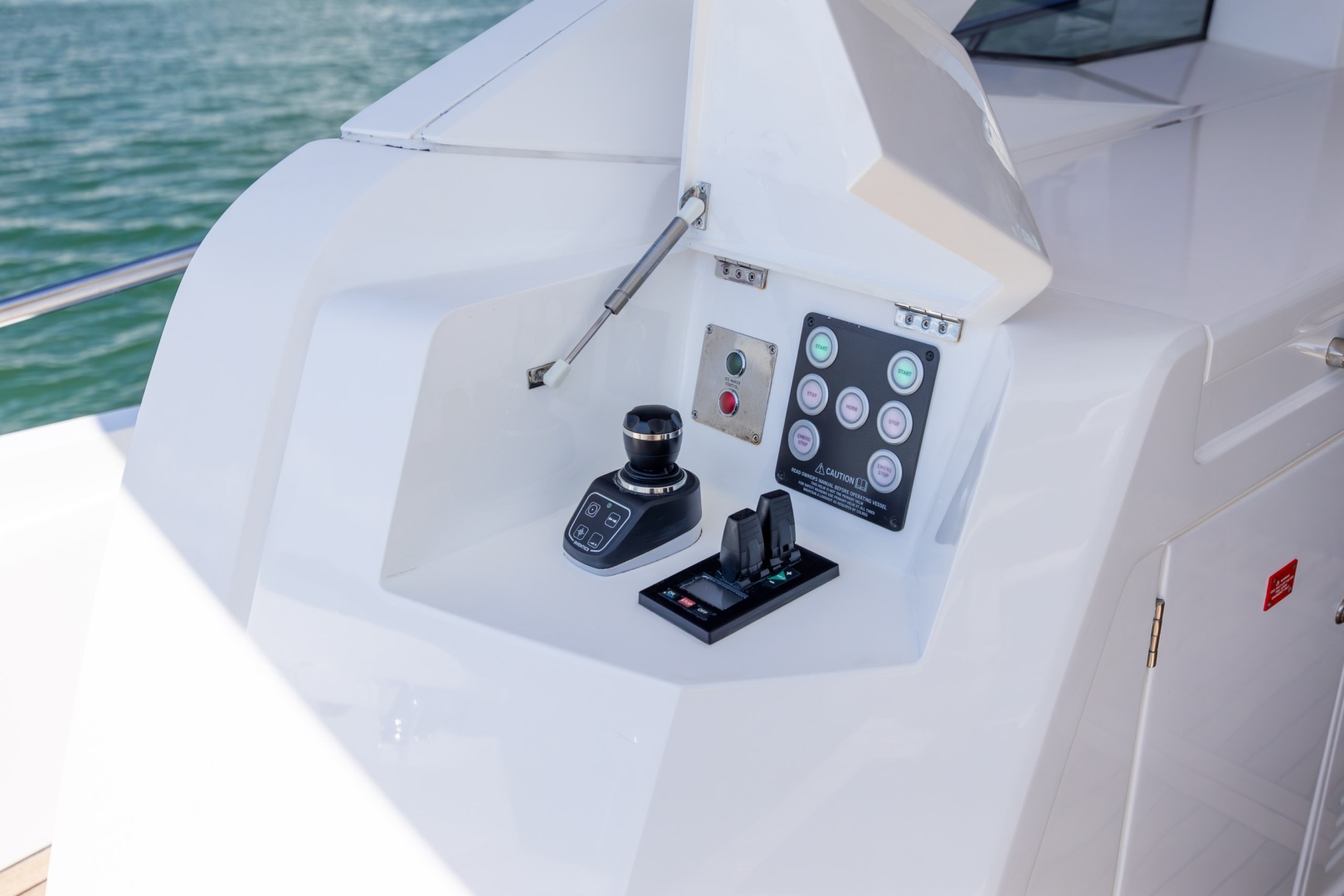 2020 Sunseeker PREDATOR 74 XPS