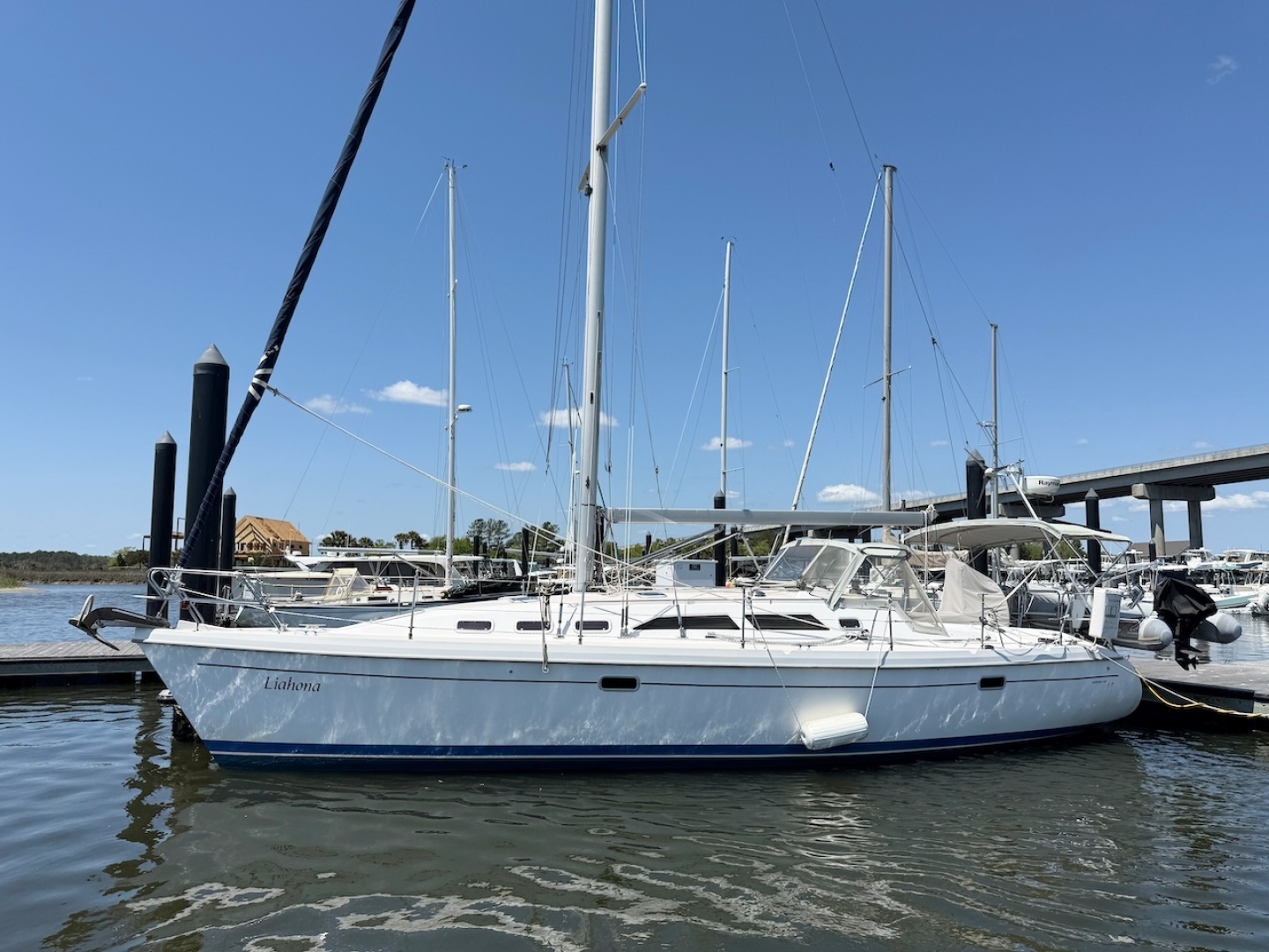 1998 Catalina 380 "Liahona"