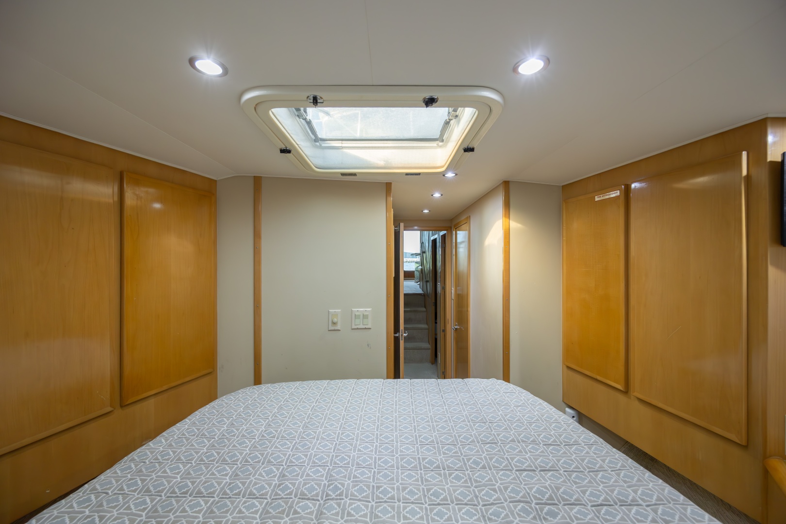 2000 Hatteras 50 Convertible