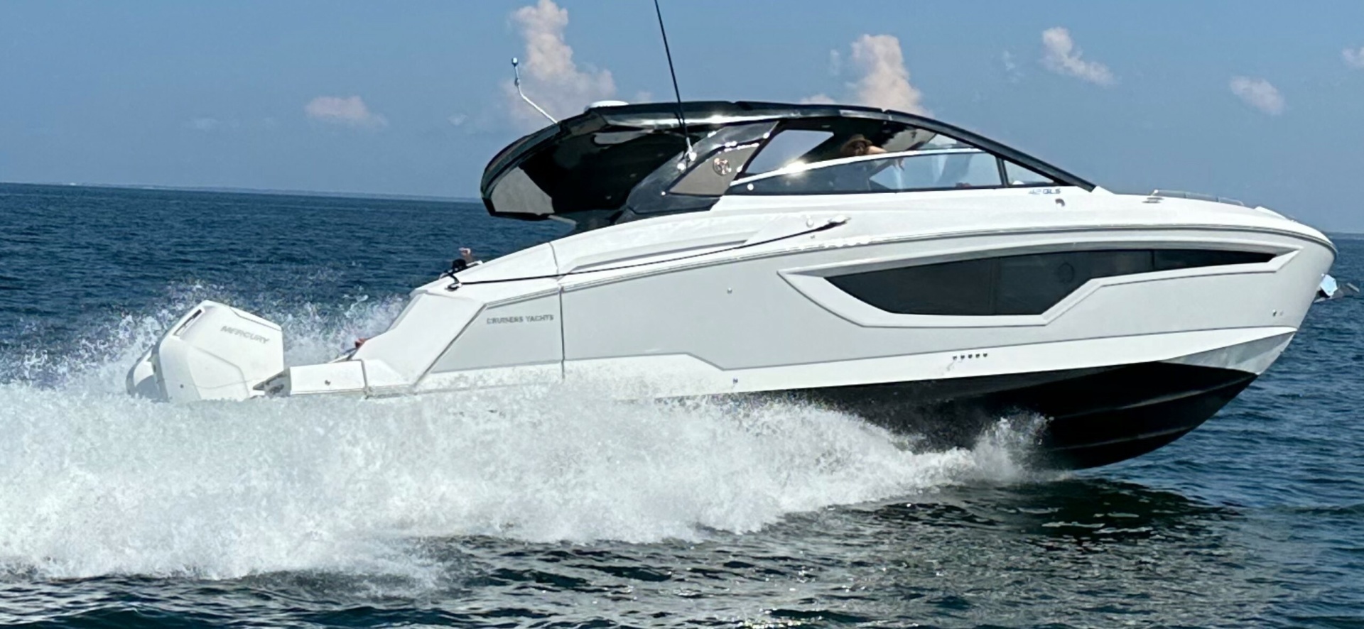 2024 Cruisers Yachts 42 GLS OB