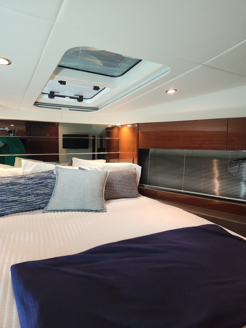 HOBNOBBIN 39ft Princess Yacht For Sale