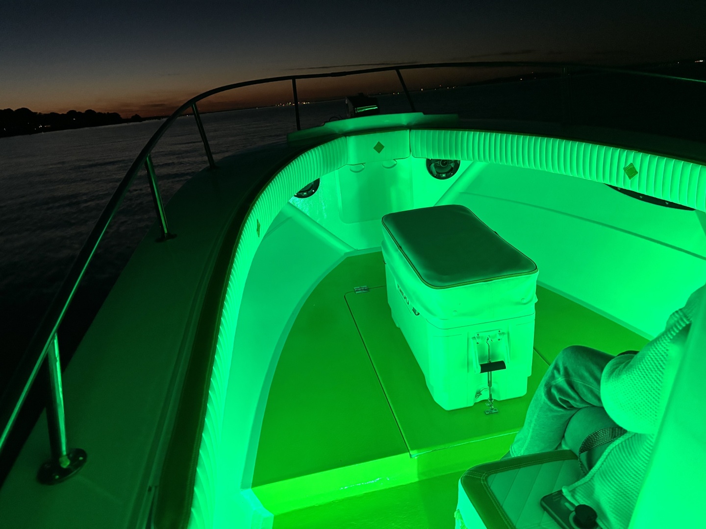 27ft Larson Yacht For Sale