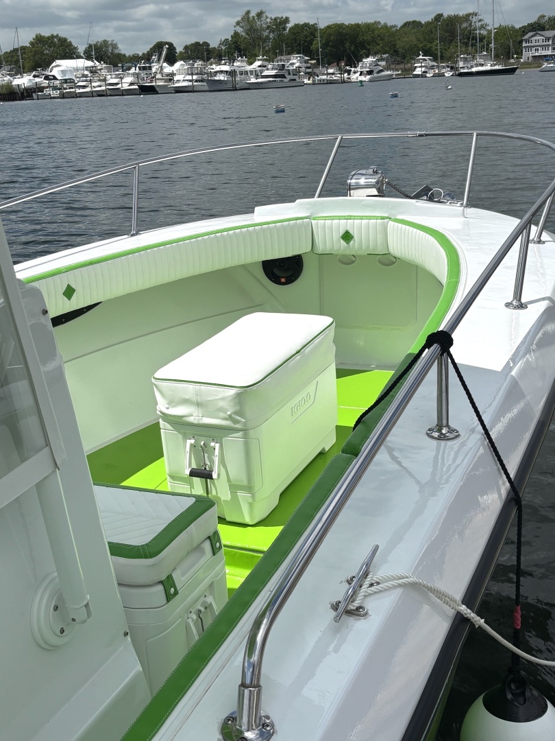 27ft Larson Yacht For Sale