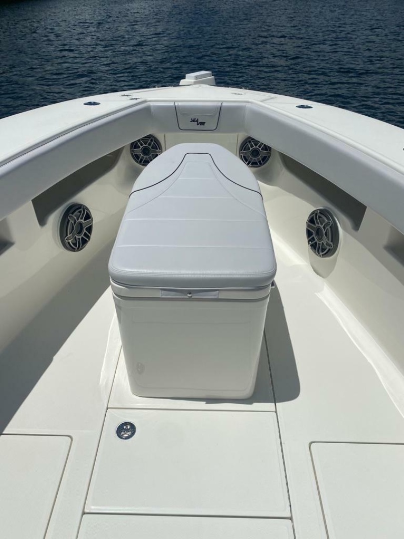 34ft SeaVee Yacht For Sale