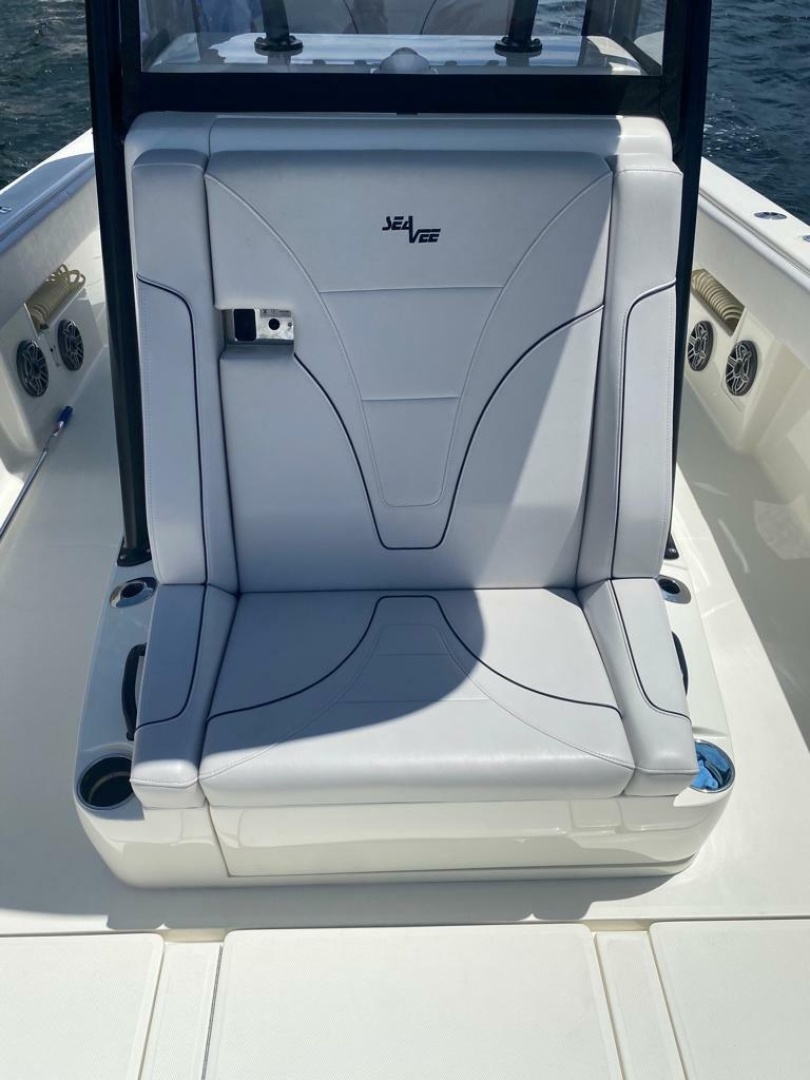 34ft SeaVee Yacht For Sale