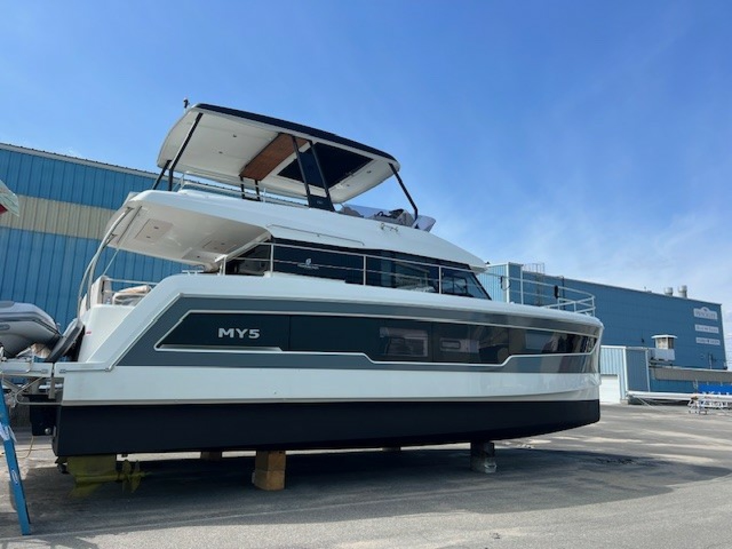 2024 Fountaine Pajot MY 5 "Brightside"