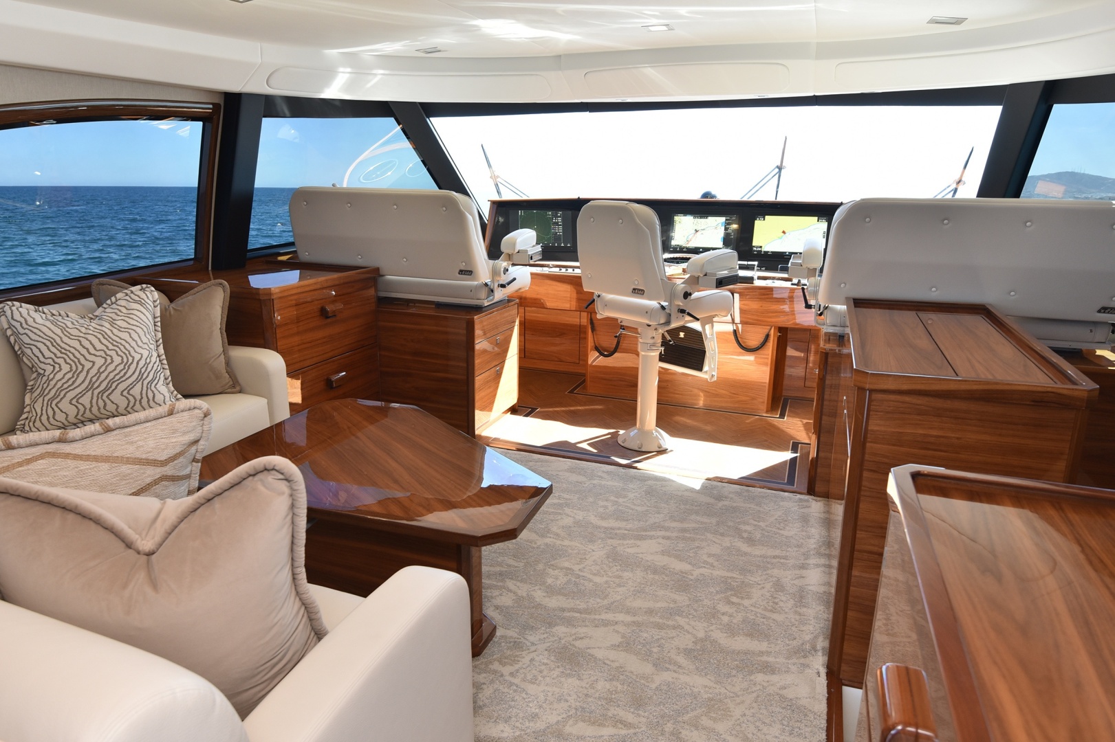 2024 Viking 90 Skybridge - PRIMETIME