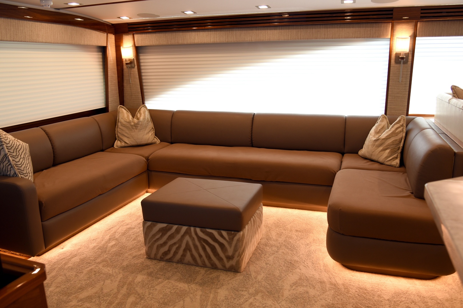 2024 Viking 90 Skybridge - PRIMETIME