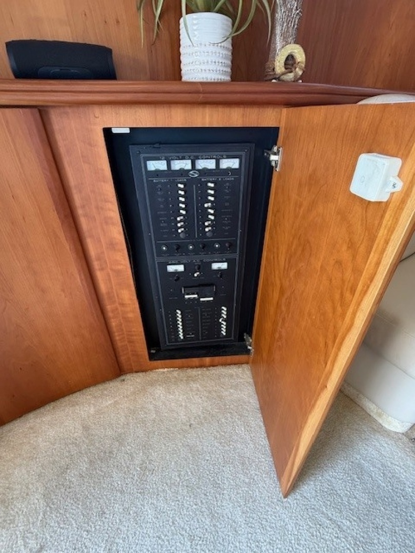 2001 Silverton 42 Convertible