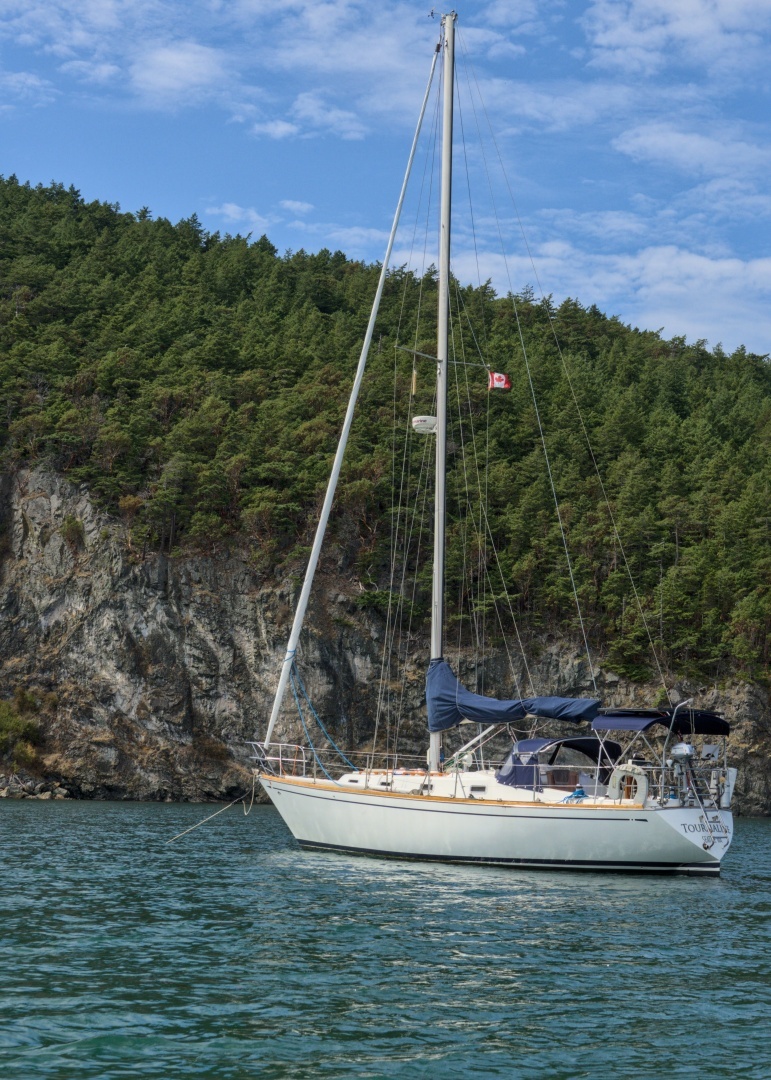 1980 Tartan 37 "Tourmaline"