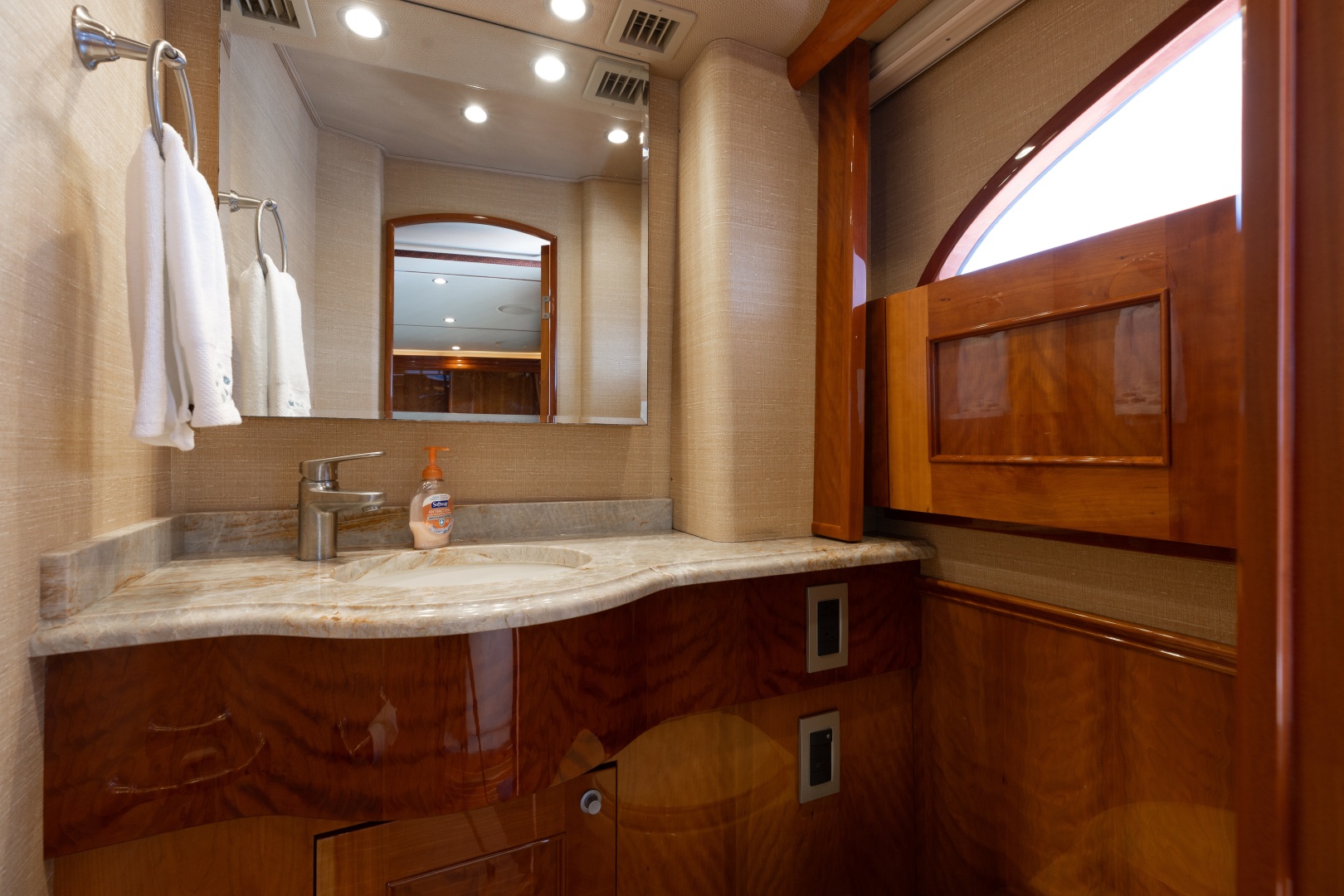 2016 Viking Skybridge