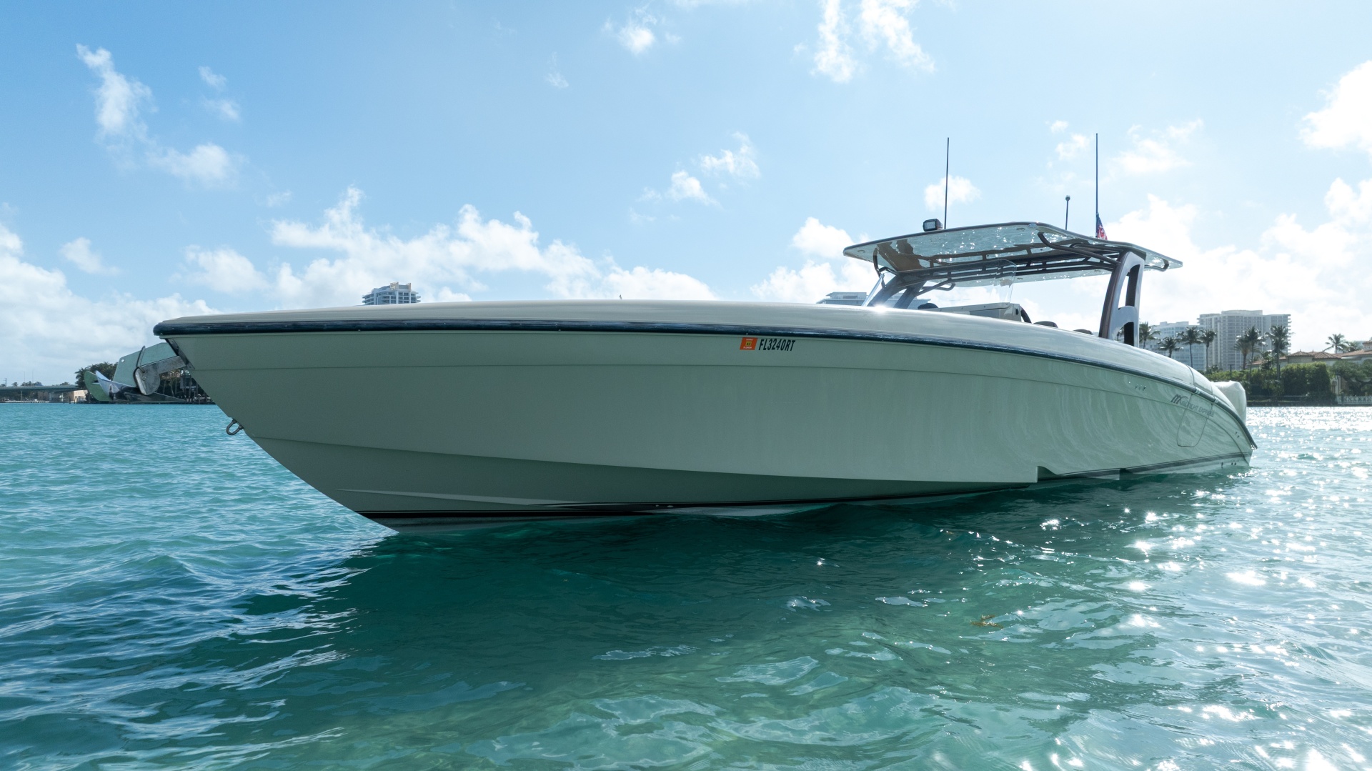 2019 Midnight Express 