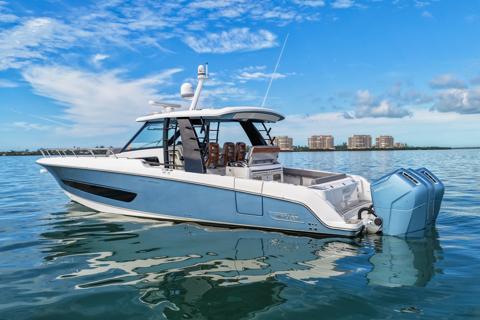 2023 Boston Whaler 