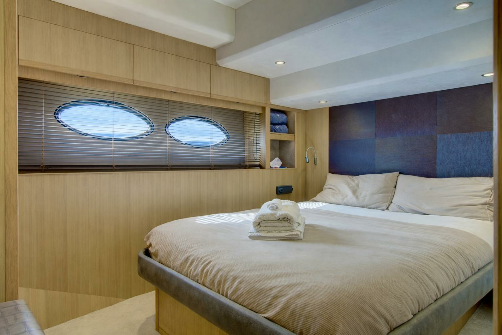 2014 Princess Yachts 