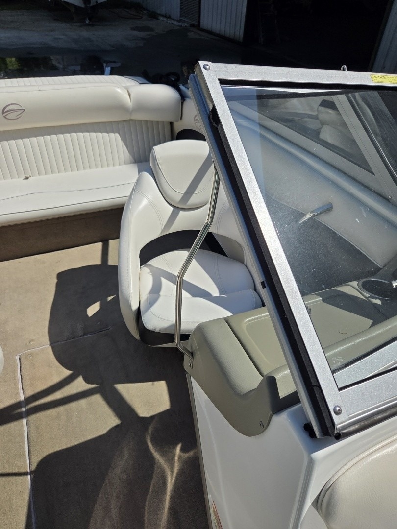 18ft Crownline Yacht For Sale