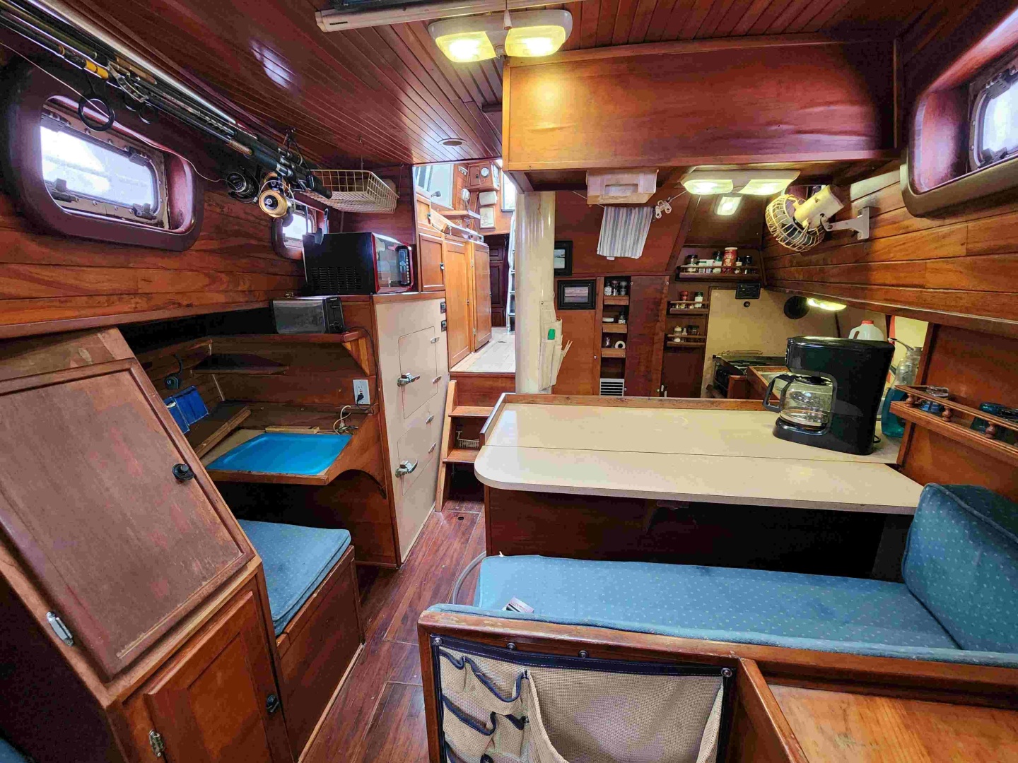 Margaritaville 39ft Bruce Roberts Yacht For Sale