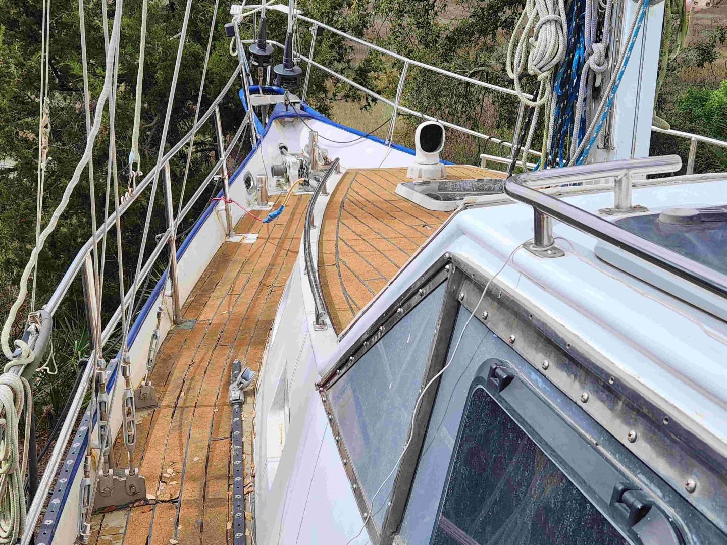 Margaritaville 39ft Bruce Roberts Yacht For Sale