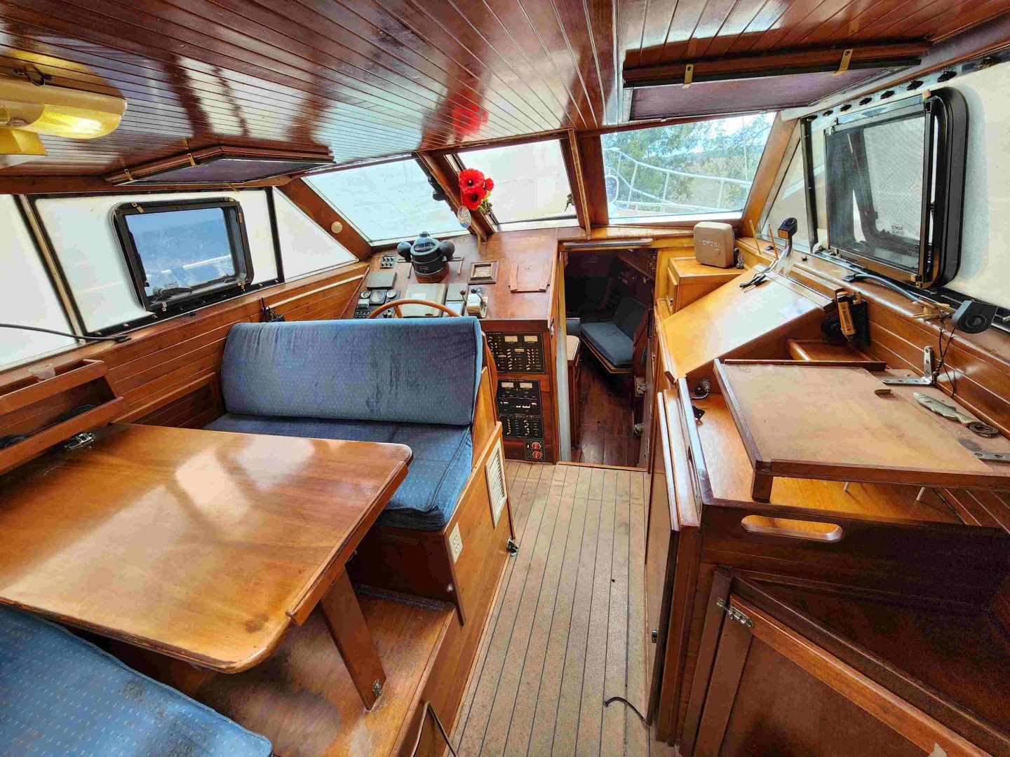 Margaritaville 39ft Bruce Roberts Yacht For Sale