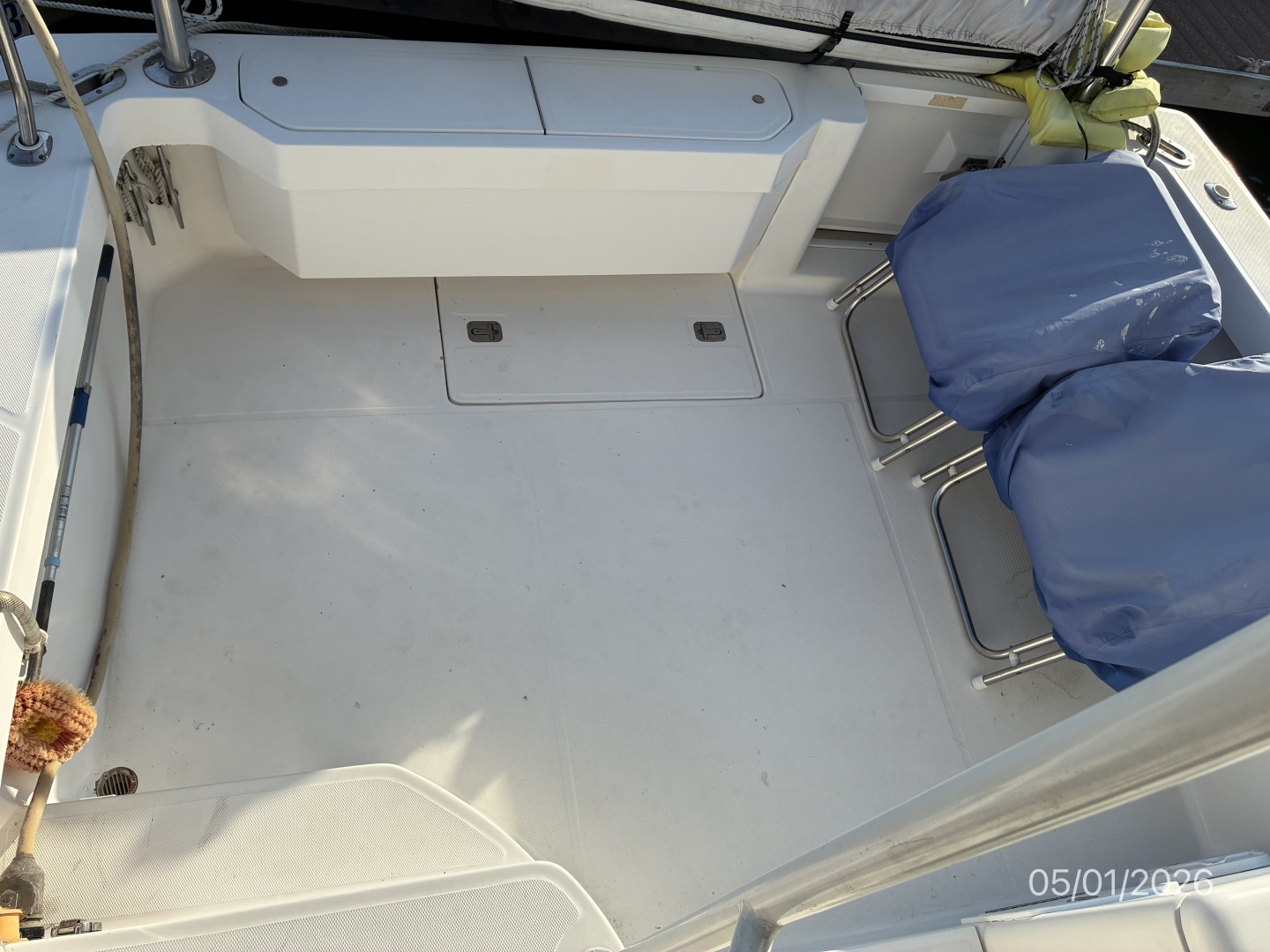 34' Luhrs Cockpit