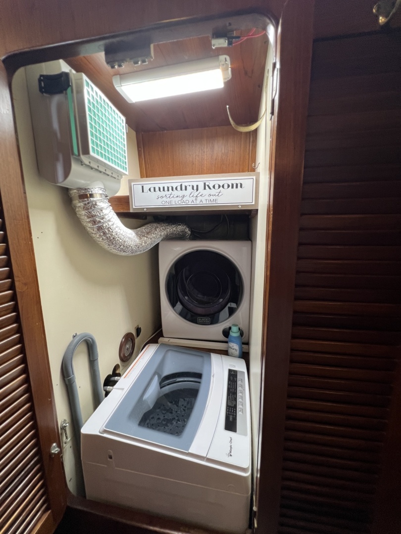 1982 Gulfstar 48 Aft Cabin