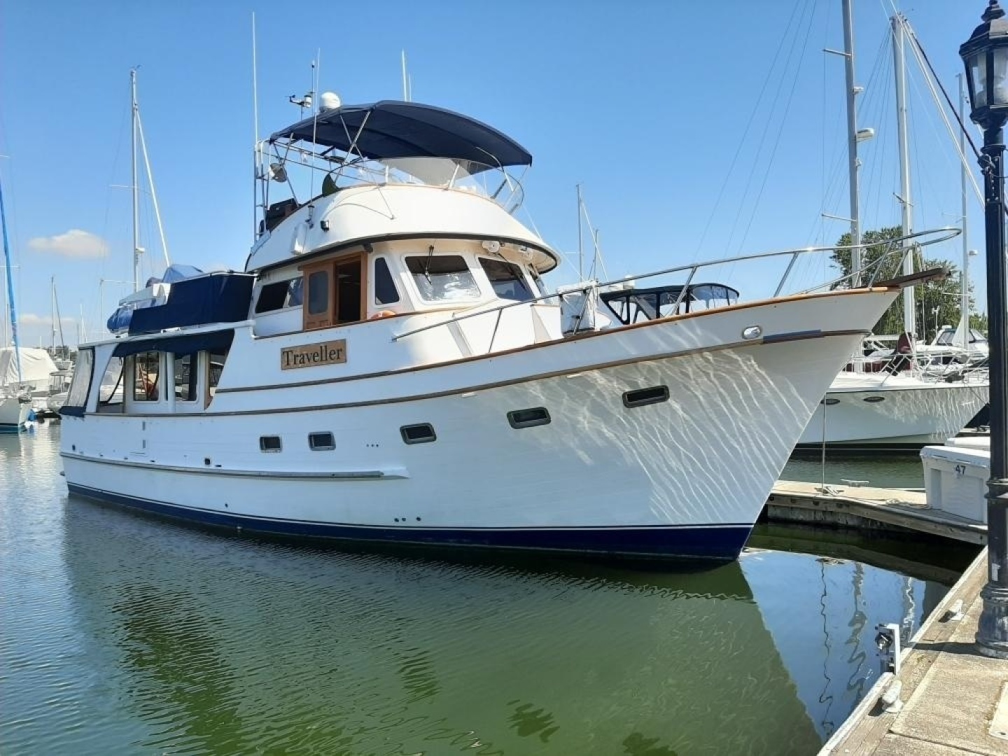 49' DeFever starboard forward profile1