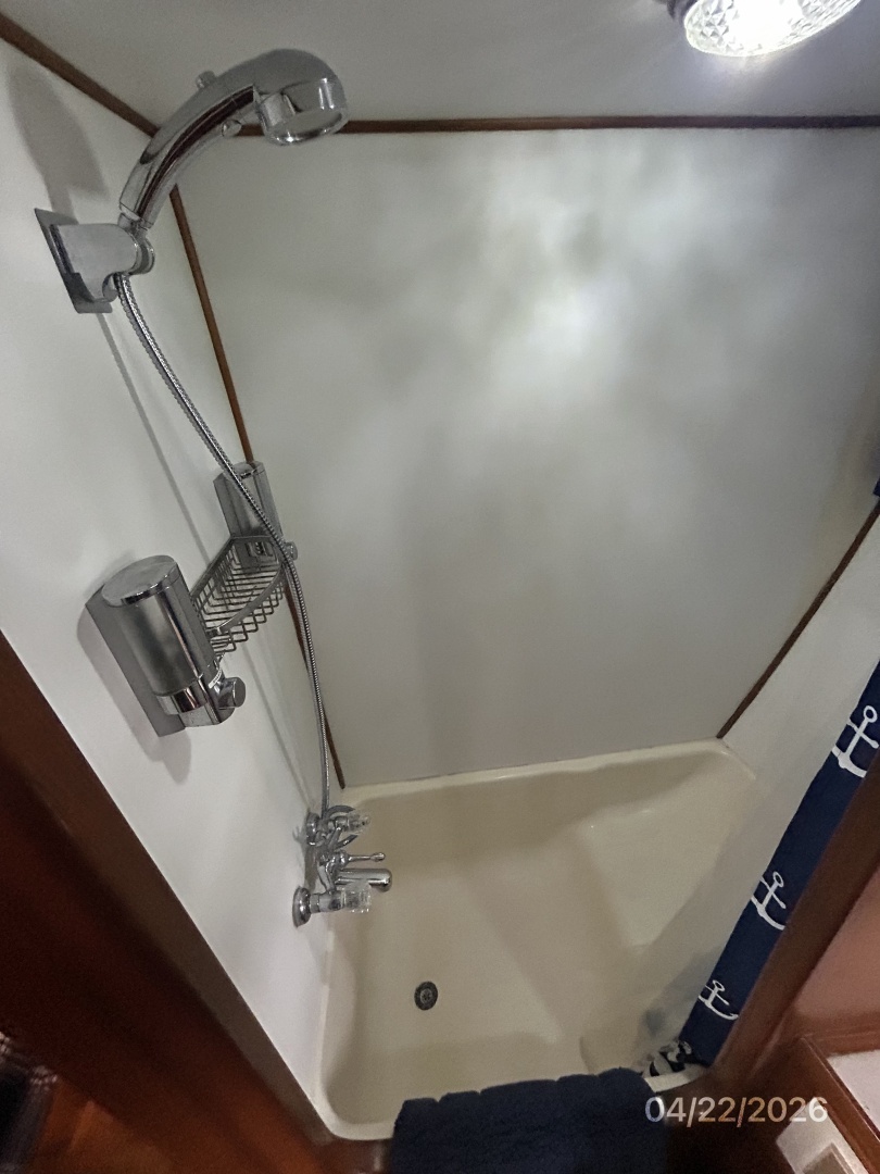49' DeFever master stateroom shower