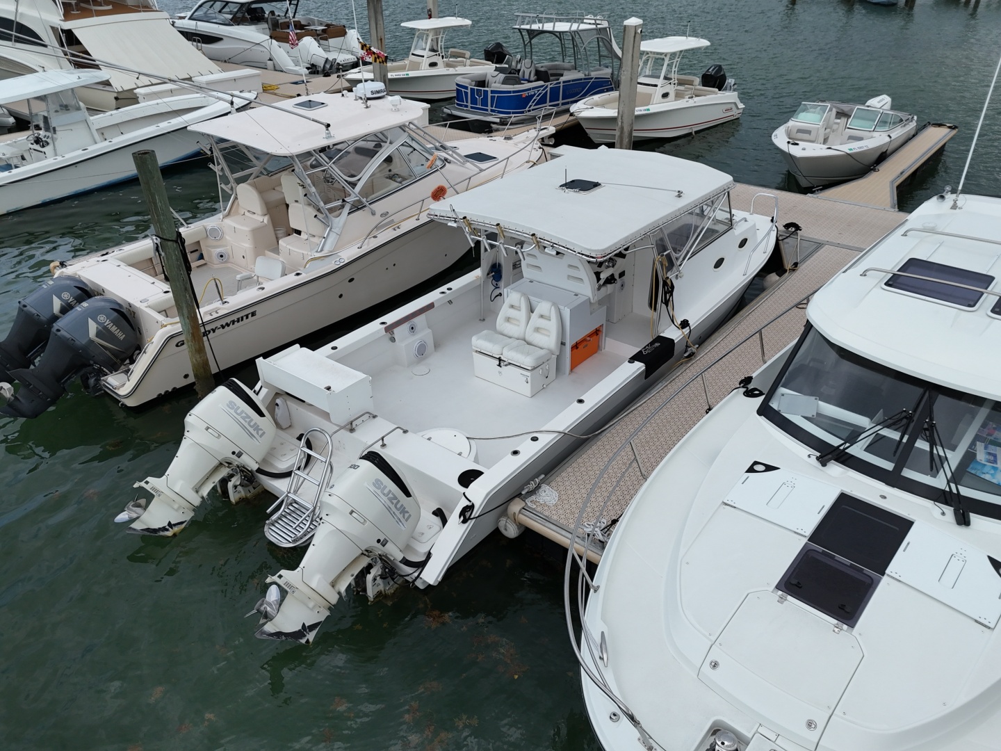 2011 Twin Vee Weekender