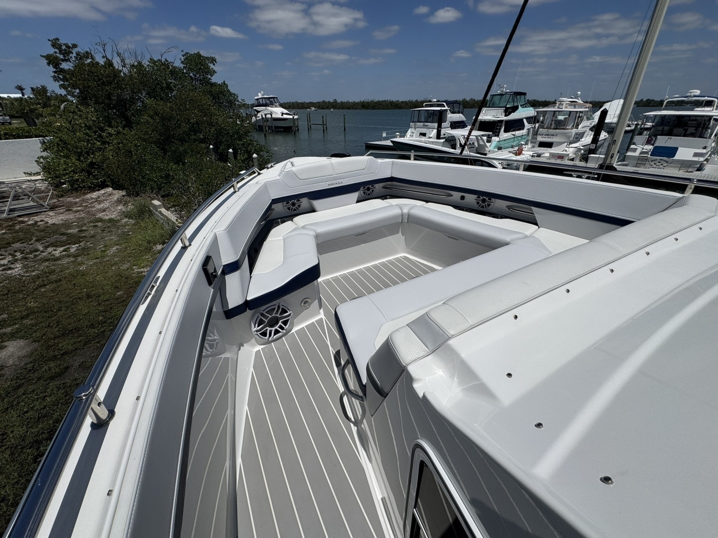Formula  Yacht For Sale