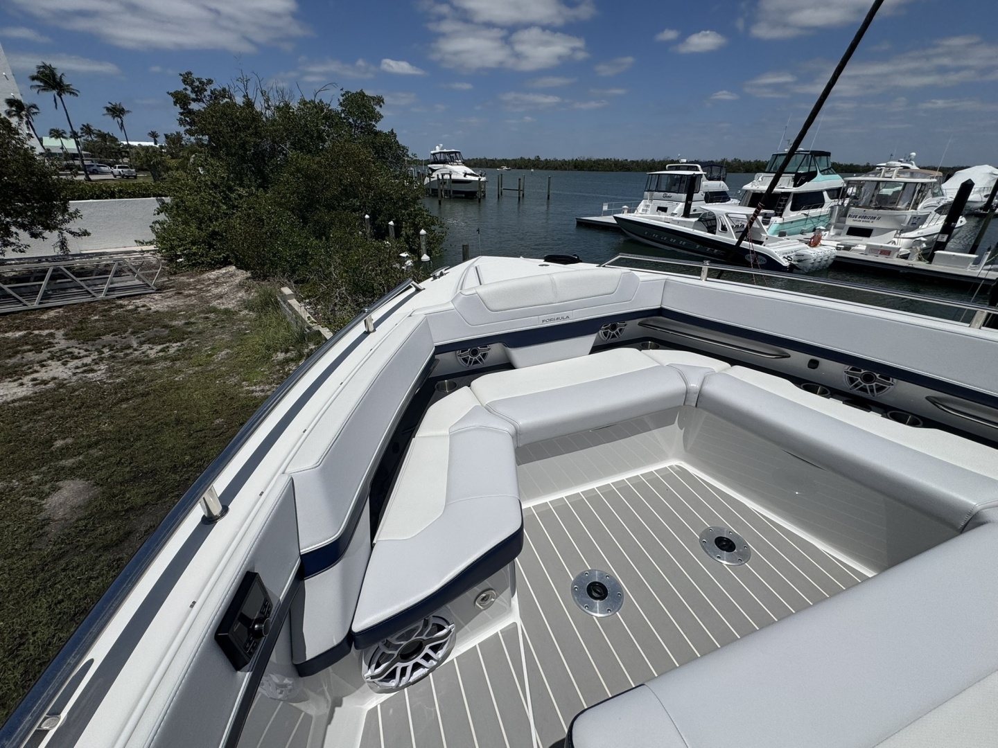 Formula  Yacht For Sale
