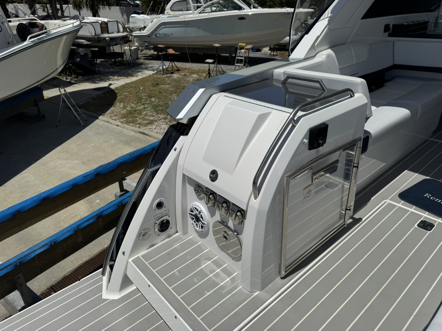 Formula  Yacht For Sale