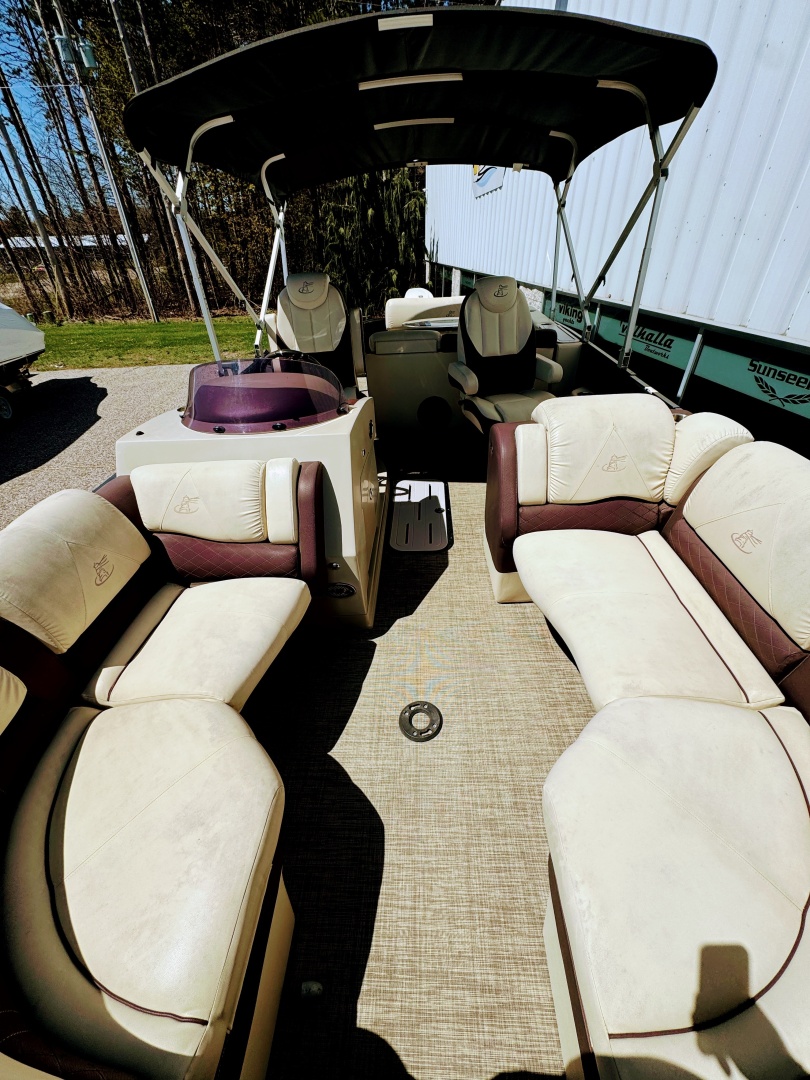 24ft Misty Harbor Yacht For Sale