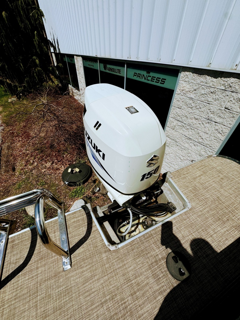 24ft Misty Harbor Yacht For Sale