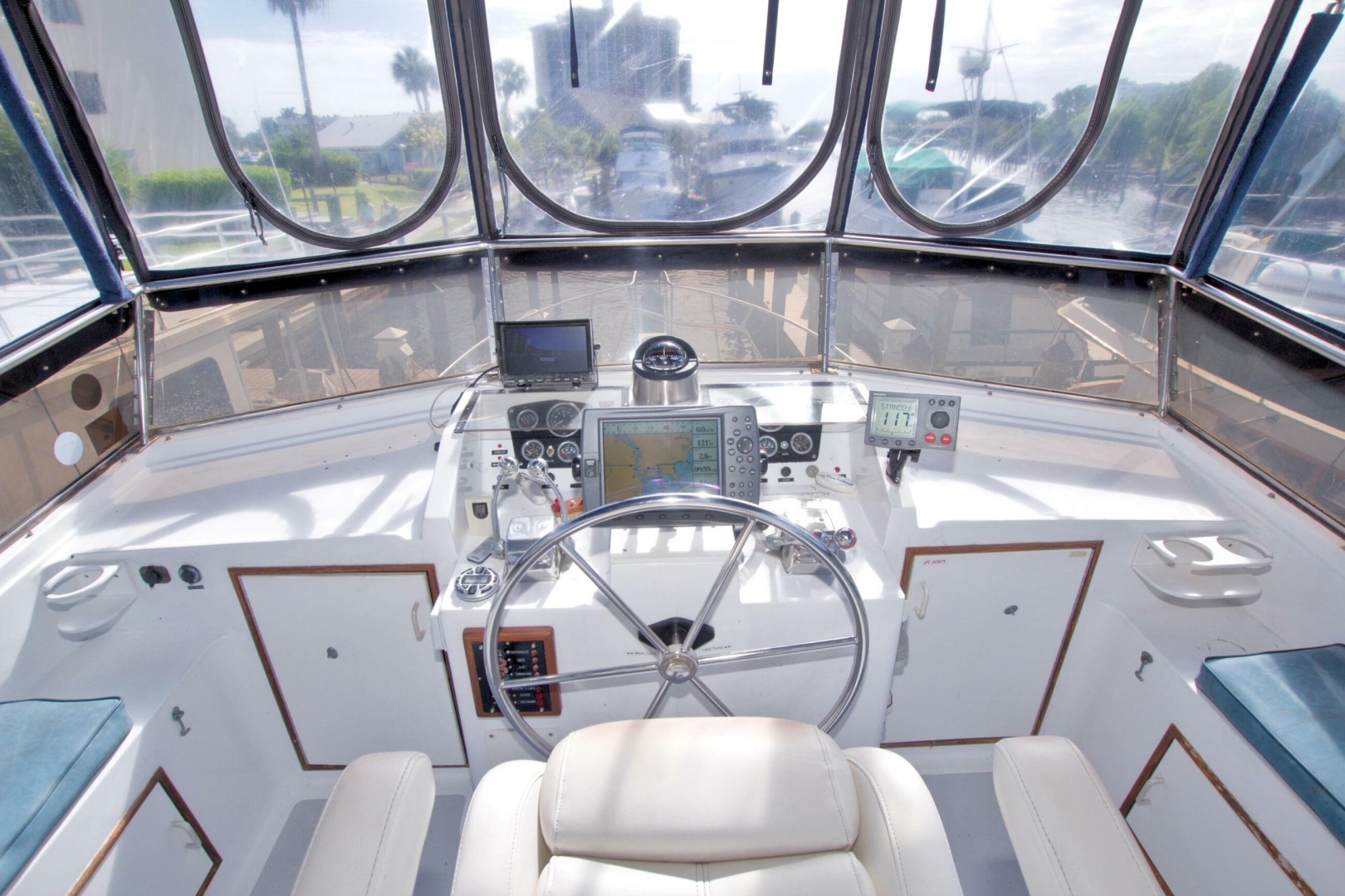 1984 Present Yachts 42 Sundeck