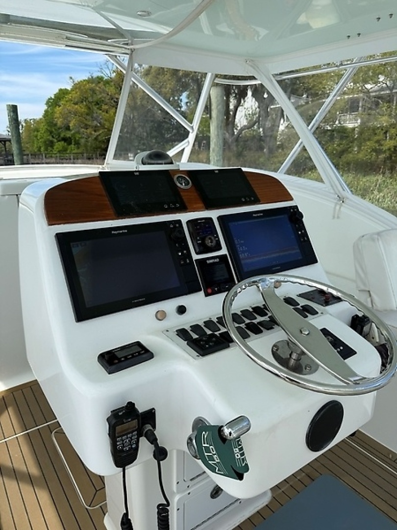 Home Advantage Reel T 38ft Out Island Yacht For Sale