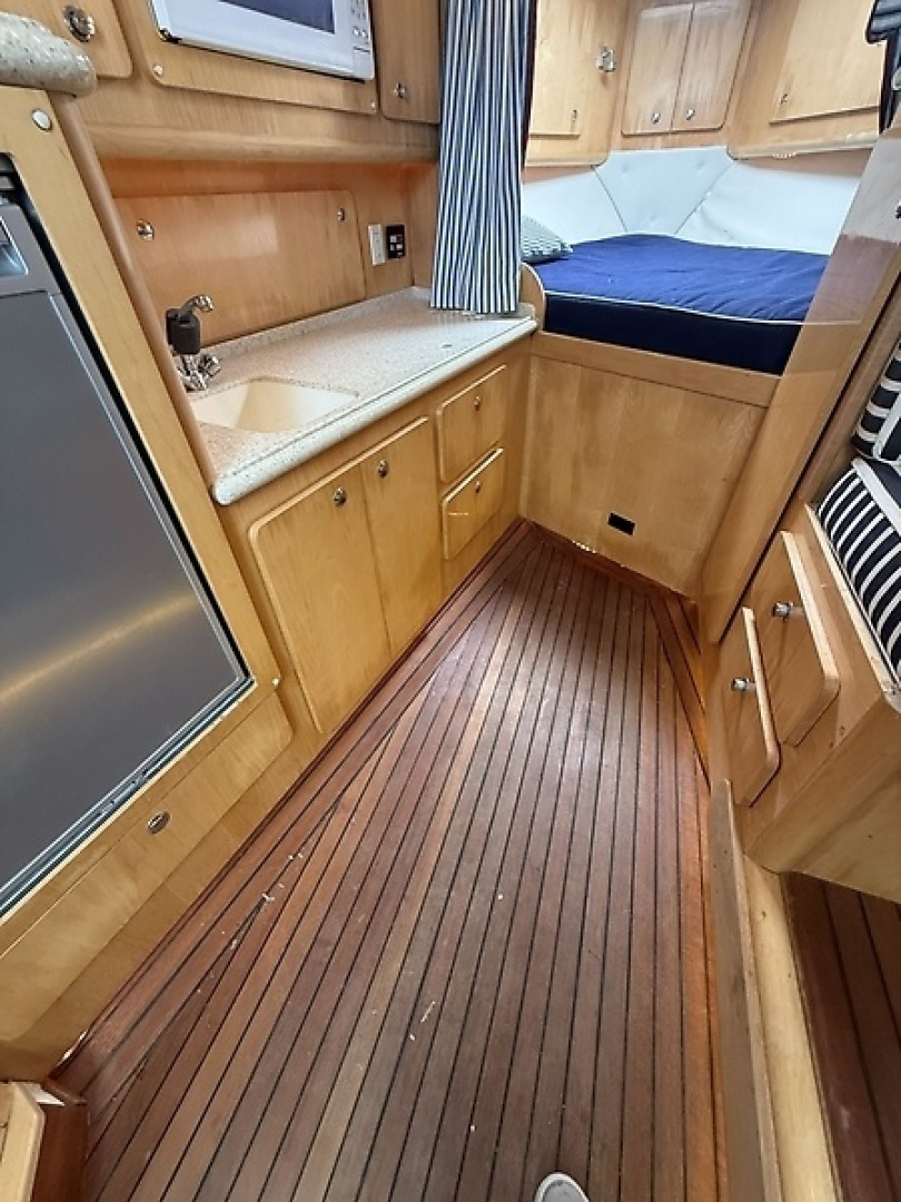 Home Advantage Reel T 38ft Out Island Yacht For Sale