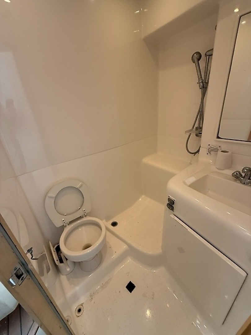 Home Advantage Reel T 38ft Out Island Yacht For Sale