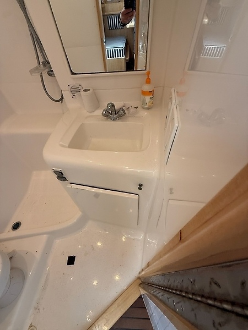 Home Advantage Reel T 38ft Out Island Yacht For Sale